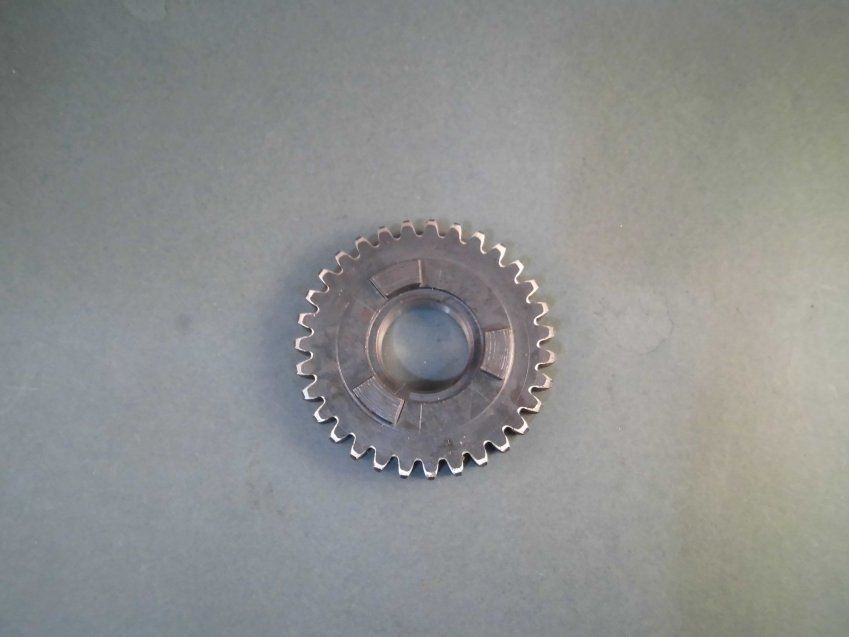 PIÑÓN LIBRE DE 4ª Z 31