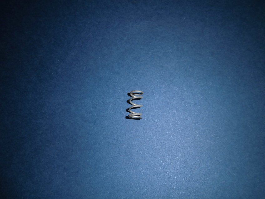 B 115015 Muelle tornillo reg