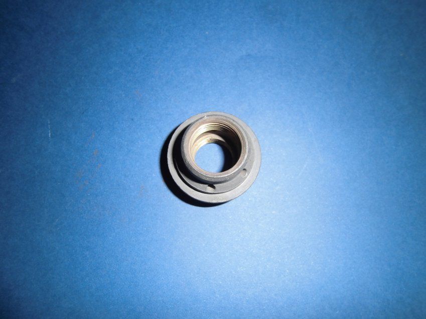 B 615025 Porta pulverizador