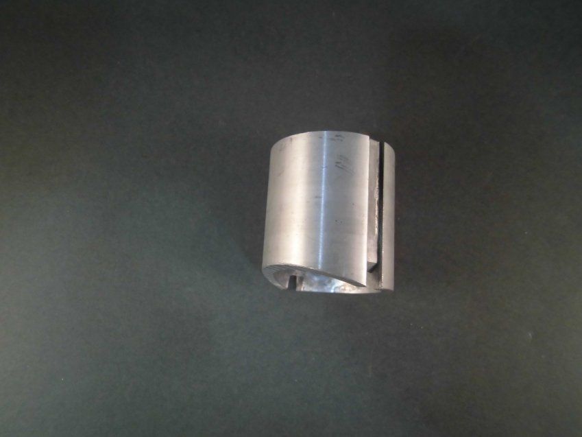 B 13715005 Valvula gas carb
