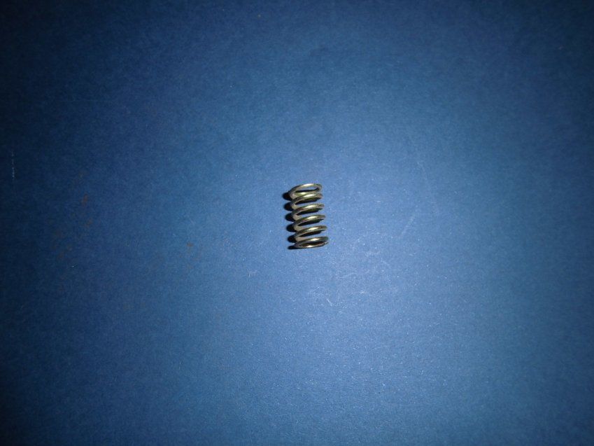 B 14415015 Muelle tornillo reg