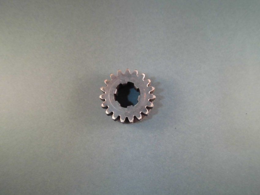 PIÑÓN FIJO DE 4ª Z 19 "METRALLA GTS"