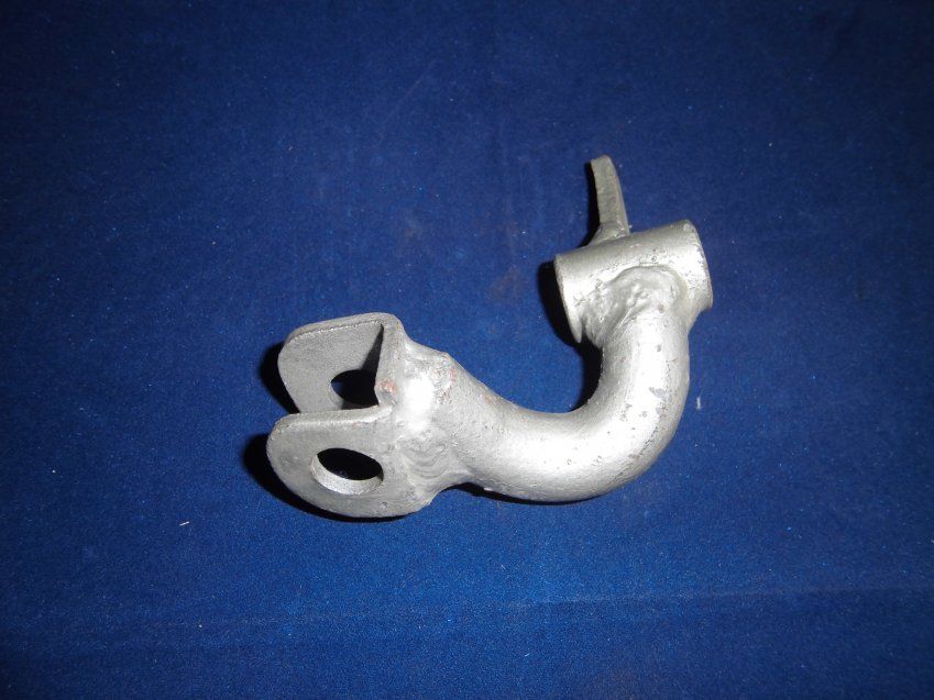 B 8100259 Soporte estribo lado dcho