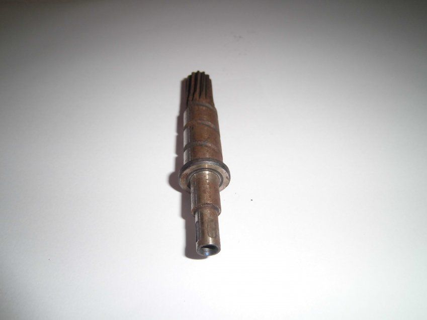 PIÑÓN DE REENVIO VIS SIN FIN Z13