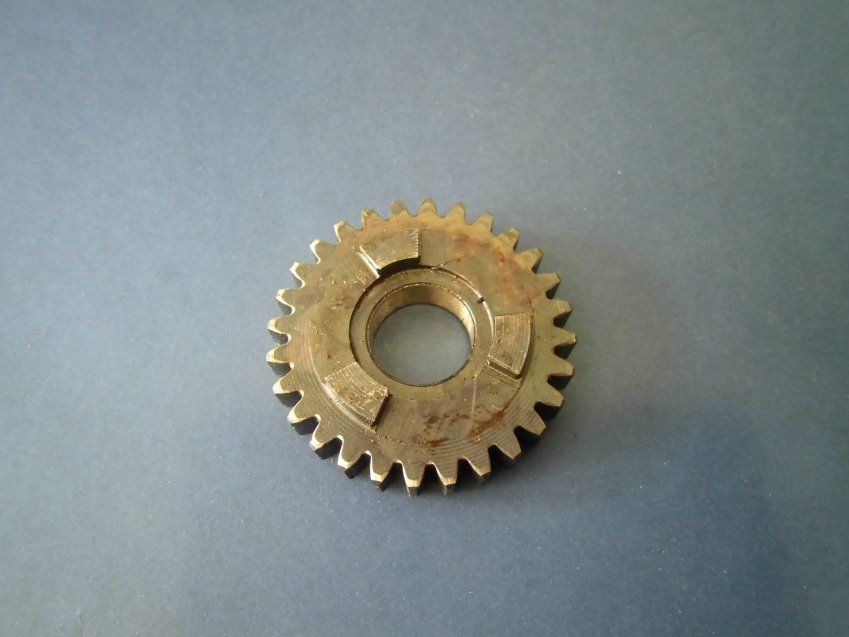 PIÑÓN LIBRE DE 2ª Z 28    PURSANG 125 MK9/10