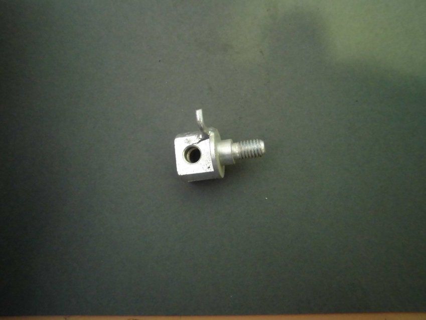 B 11113042 Eje palanca mando selector, Chispa