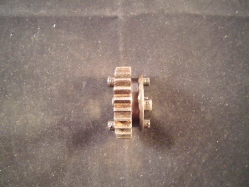 B 2511P008 Piñón desplazable de 3ª Z 25, Pursang MK2