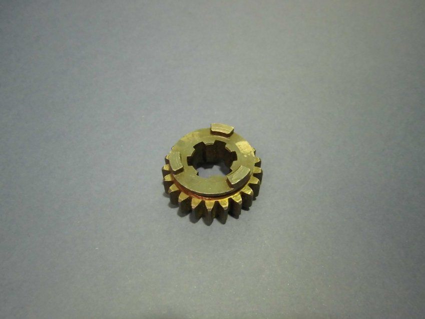 PIÑÓN DESPLAZABLE 1ª Z 21    PURSANG 125 MK9/10